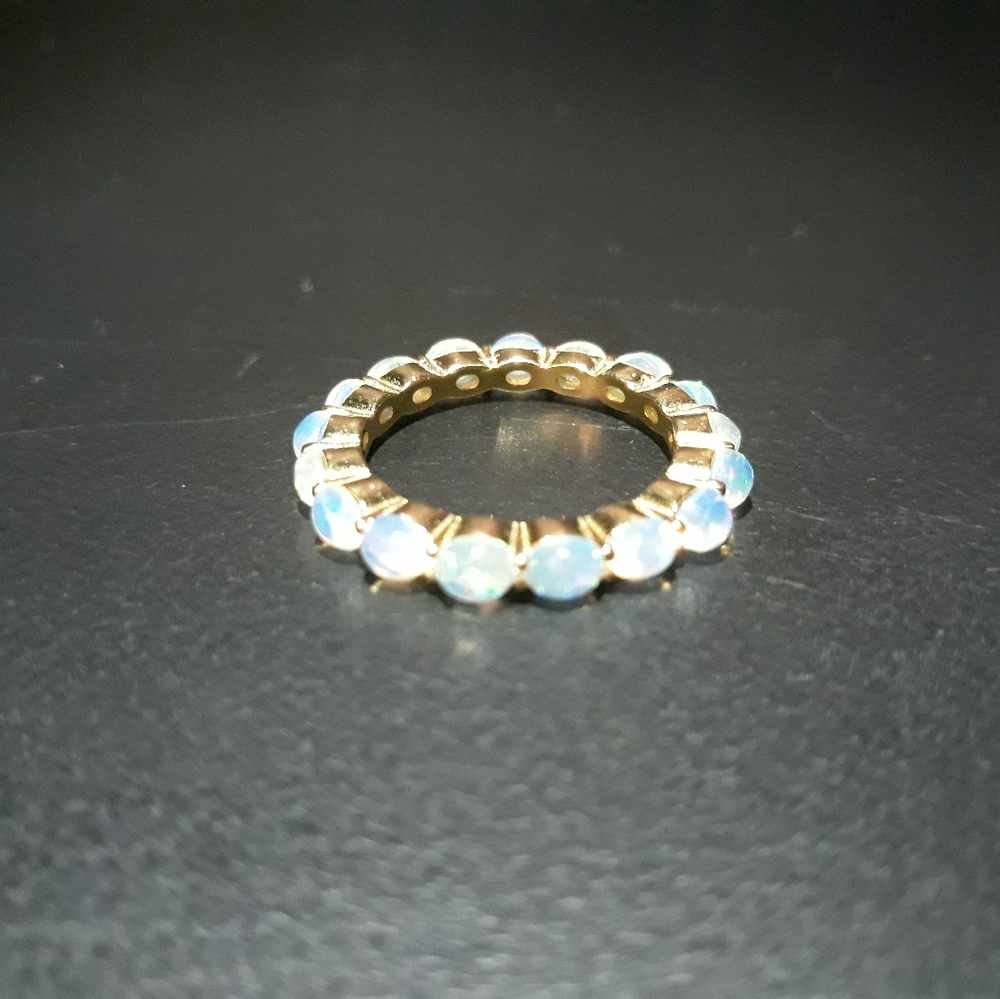Oodles of Opals!